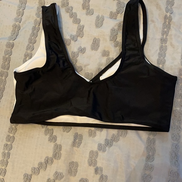 Shein two tone bikini top - Picture 2 of 3